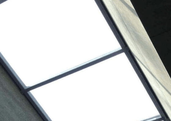 lucernario en el tejado de una casa