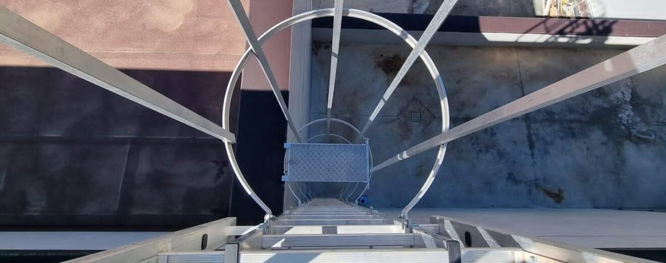 Diferencias entre escaleras verticales y escaleras inclinadas - YPSOS