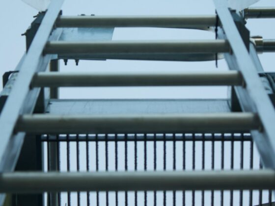 Escalera de seguridad para trabajos en altura