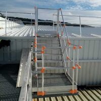 escalera de acceso rebrik